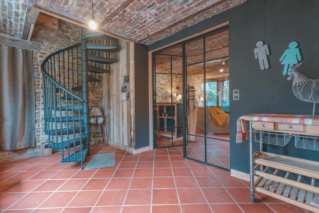 Le Repos Du Nomade B&B 7 Personnes Manhay Esterno foto