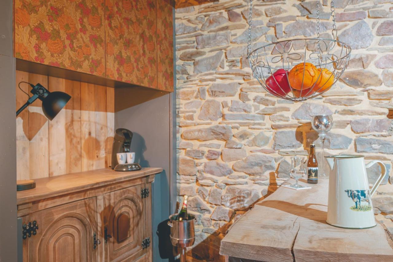 Le Repos Du Nomade B&B 7 Personnes Manhay Esterno foto