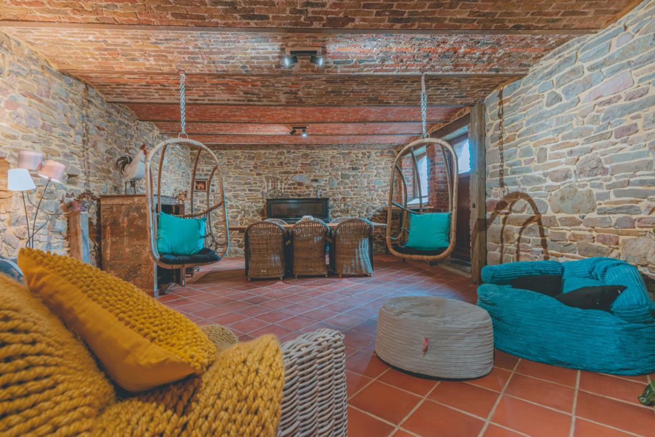 Le Repos Du Nomade B&B 7 Personnes Manhay Esterno foto